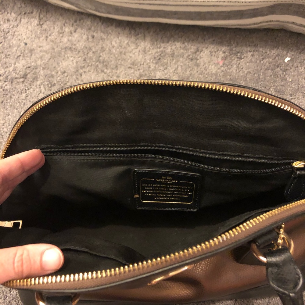 Coach Bag - Picture 3 of 4